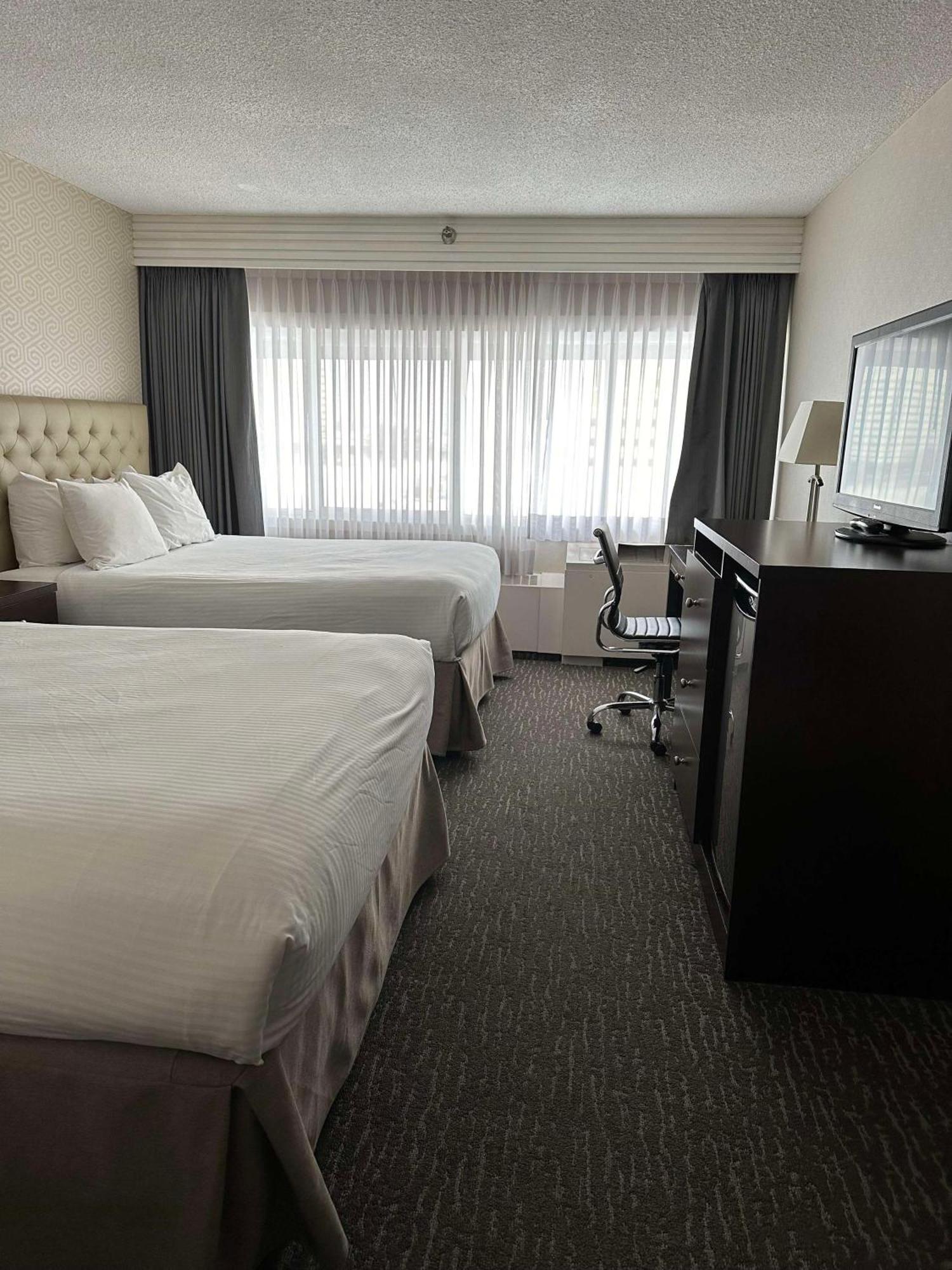 Best Western Cedar Park Inn Эдмонтон Экстерьер фото