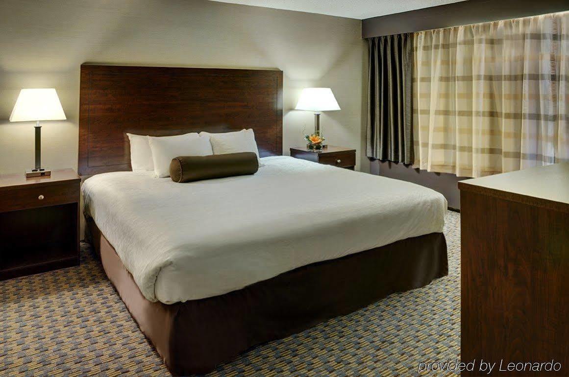 Best Western Cedar Park Inn Эдмонтон Экстерьер фото
