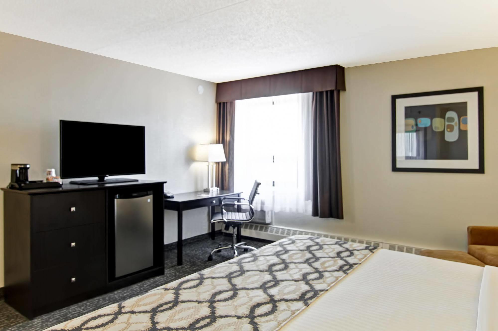 Best Western Cedar Park Inn Эдмонтон Экстерьер фото